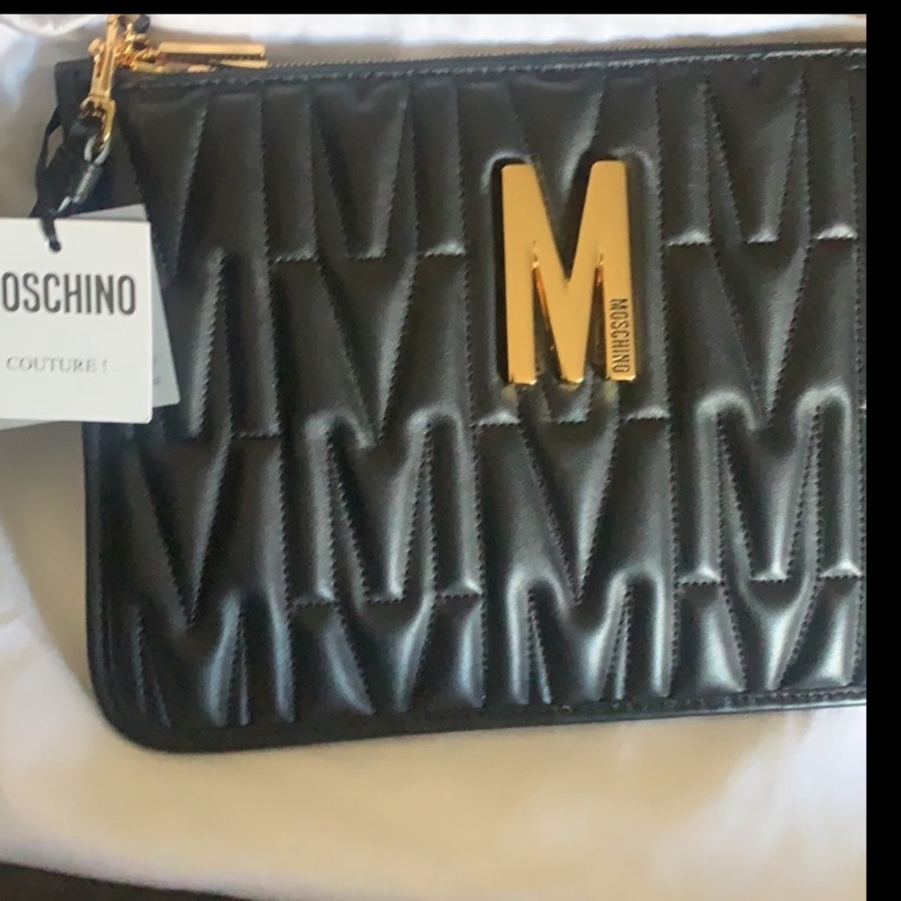New Moschino QUILTED MONOGRAM CLUTCH LEATHER 11.5”X 8”New with tag made in Italy - Picture 2 of 12
